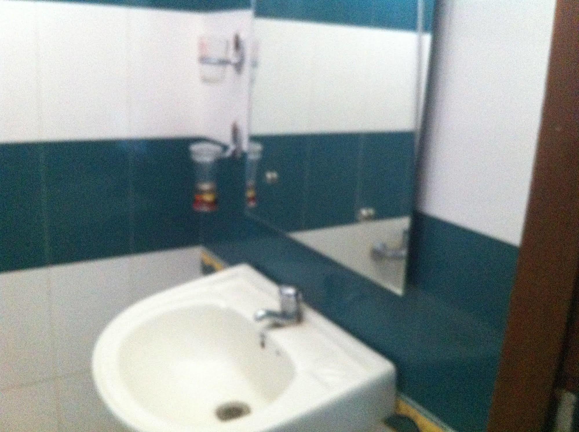 Oyo Home 63551 Pleasant Stay Near Fort Kochi Beach Luaran gambar